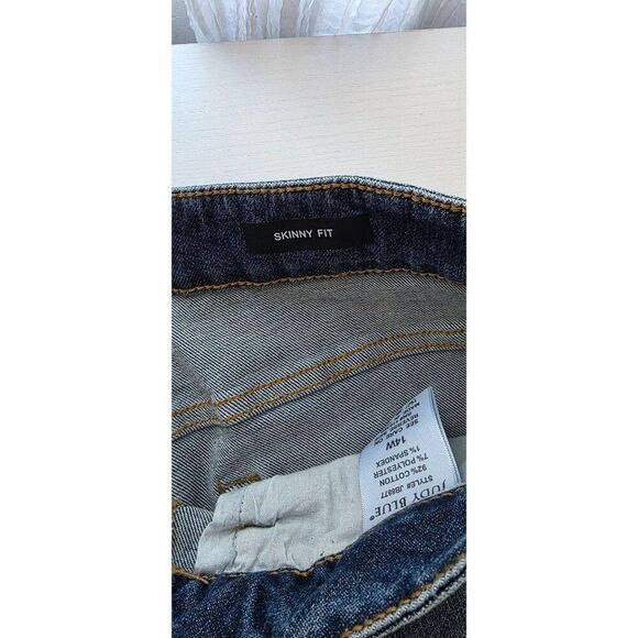 Judy Blue Size 14W Skinny Fit Distressed Jeans - Picture 8 of 9
